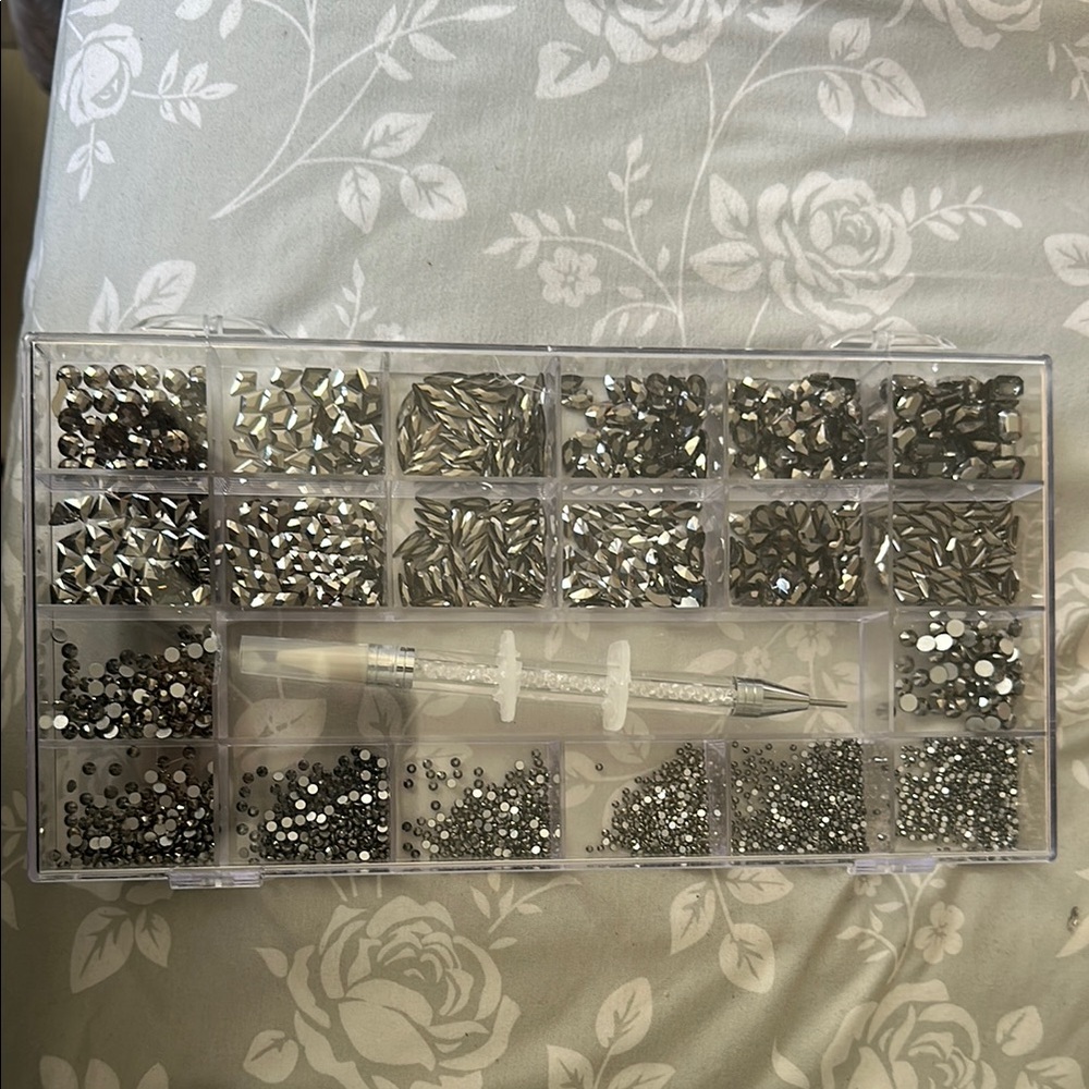Elegant Silver Rhinestone Set